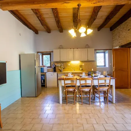 Grand Barry Holiday home *